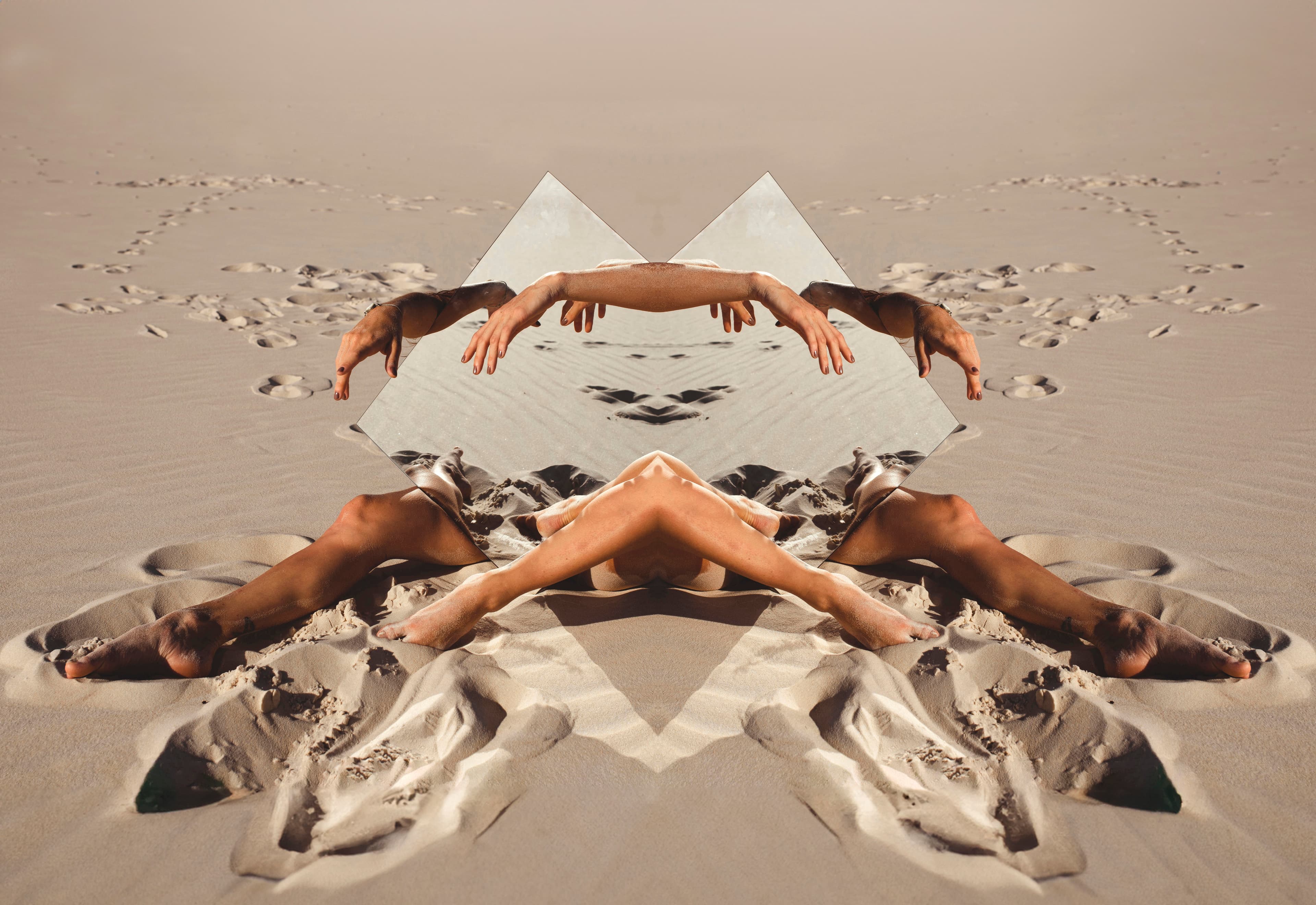 Two Ways Mirror